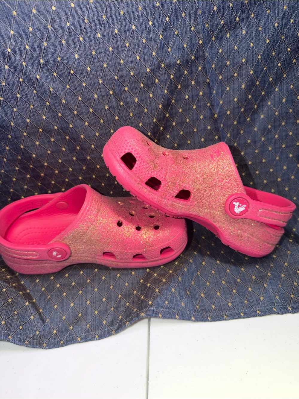 CROCS Kids Glitter Clogs - Bright Pink